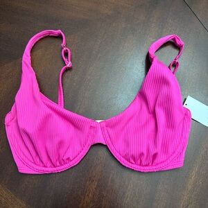 NWT Hollister Pink Curvy XS High Apex Ribbed Underwire Bikini Swim Top